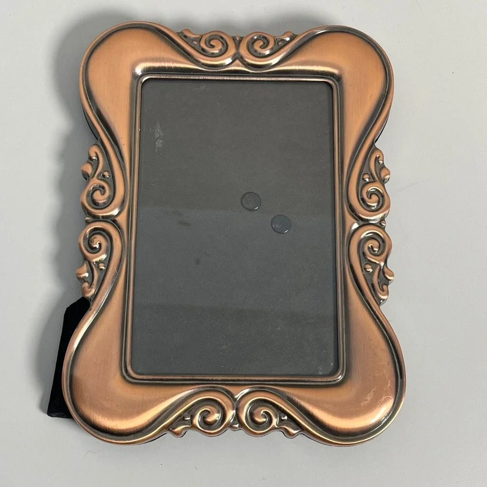 Ornate Copper Tone Metal Picture Frames Scroll Detail ‎ Set of 2